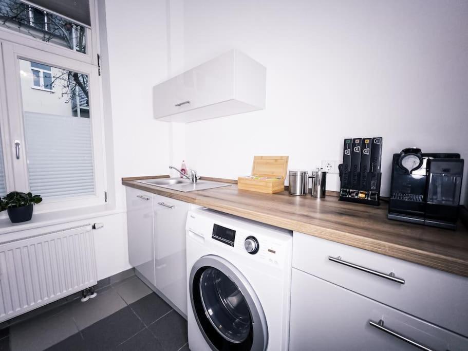 Wohlfühl-Oase mitten in der Stadt - Garten, Grill, Netflix und Drucker Leipzig Exterior foto